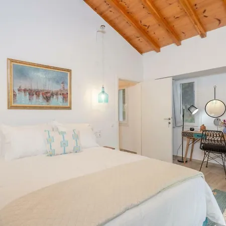 Villa Amarandos